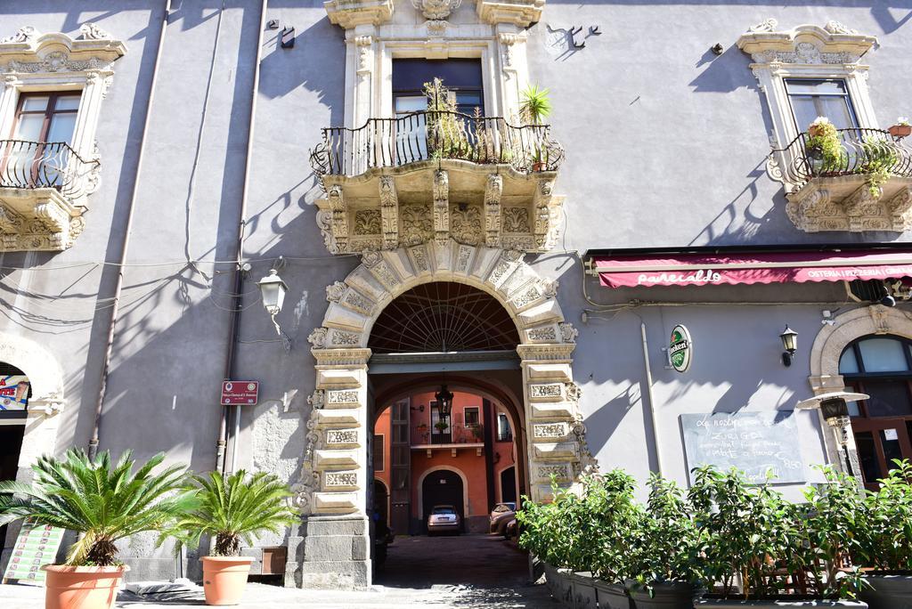 Villa Palazzo Clarenza Di San Domenico à Catane Extérieur photo